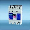 CM7 moulded case circuit breaker